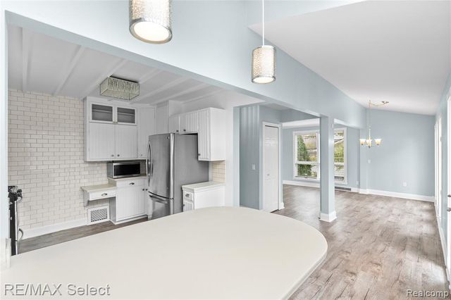 11501 Torrey Road, Fenton, MI 48430