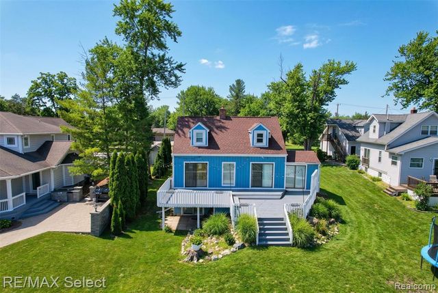 11501 Torrey Road, Fenton, MI 48430