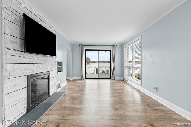 11501 Torrey Road, Fenton, MI 48430