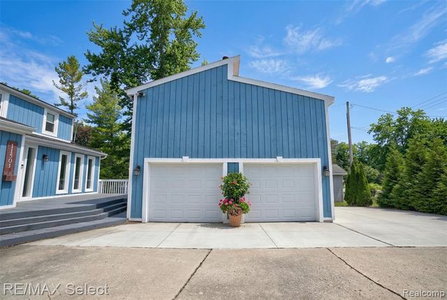 11501 Torrey Road, Fenton, MI 48430