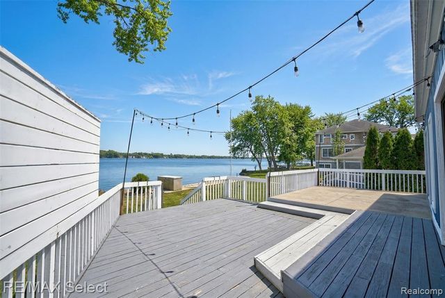 11501 Torrey Road, Fenton, MI 48430