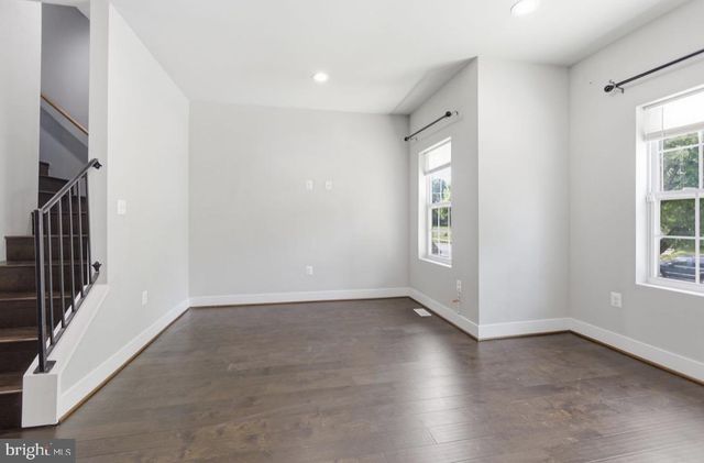 4802 LEROY GORHAM DR, Capitol Heights, MD 20743