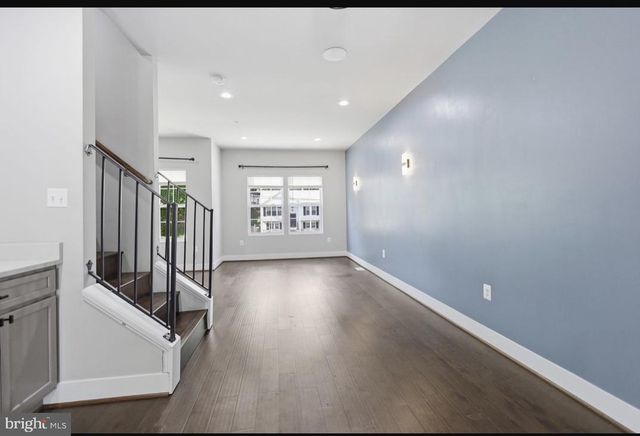 4802 LEROY GORHAM DR, Capitol Heights, MD 20743