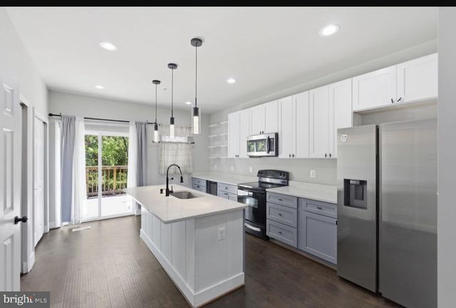 4802 LEROY GORHAM DR, Capitol Heights, MD 20743