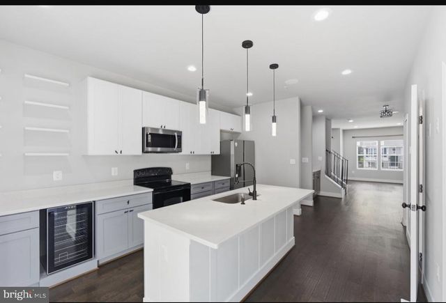 4802 LEROY GORHAM DR, Capitol Heights, MD 20743