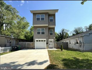 4802 LEROY GORHAM DR, Capitol Heights, MD 20743
