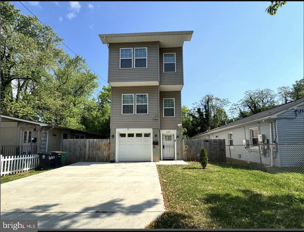 4802 LEROY GORHAM DR, Capitol Heights, MD 20743