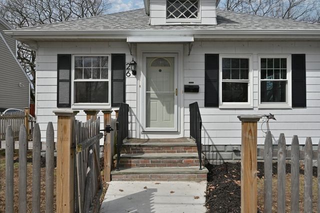 26 Gaston St, Medford, MA 02155