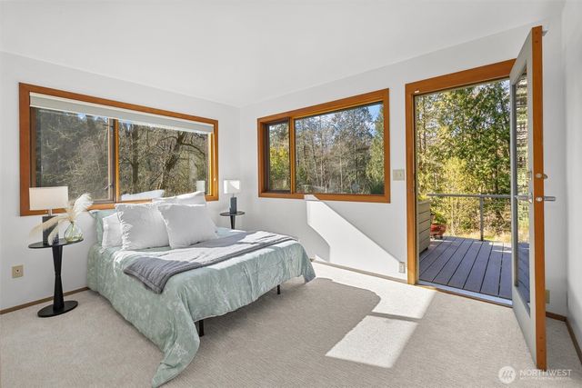 17055 37th Avenue NE, Lake Forest Park, WA 98155