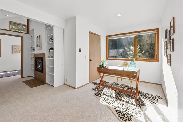 17055 37th Avenue NE, Lake Forest Park, WA 98155