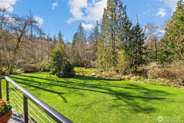 17055 37th Avenue NE, Lake Forest Park, WA 98155