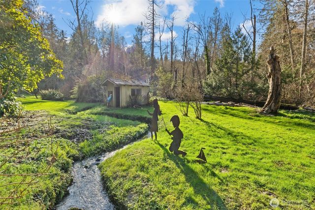 17055 37th Avenue NE, Lake Forest Park, WA 98155