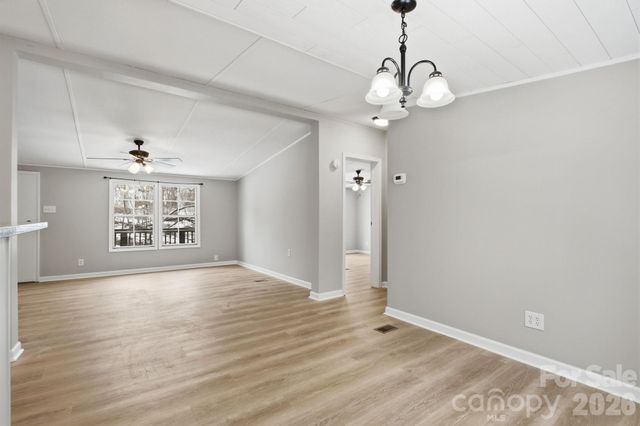 517 Ridgeway Place SW, Lenoir, NC 26845