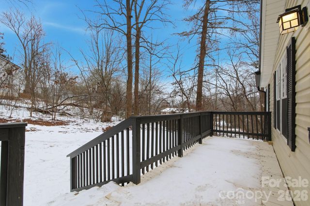 517 Ridgeway Place SW, Lenoir, NC 26845