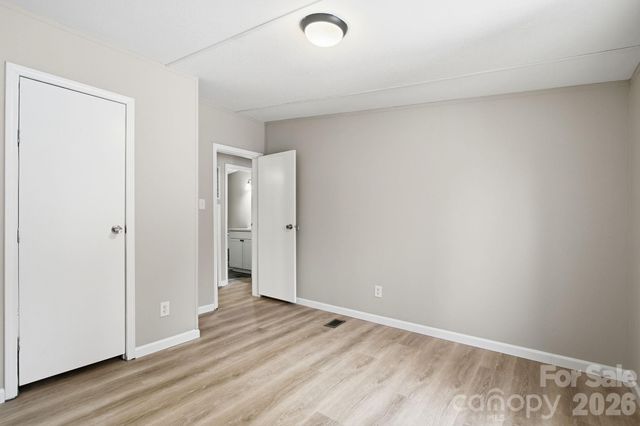 517 Ridgeway Place SW, Lenoir, NC 26845