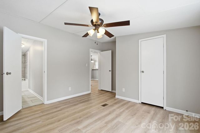 517 Ridgeway Place SW, Lenoir, NC 26845