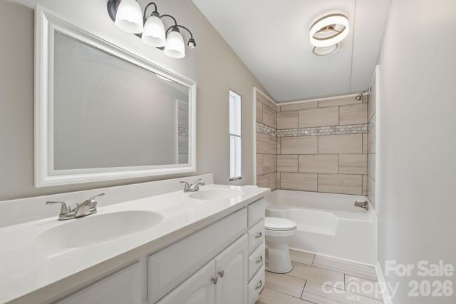 517 Ridgeway Place SW, Lenoir, NC 26845