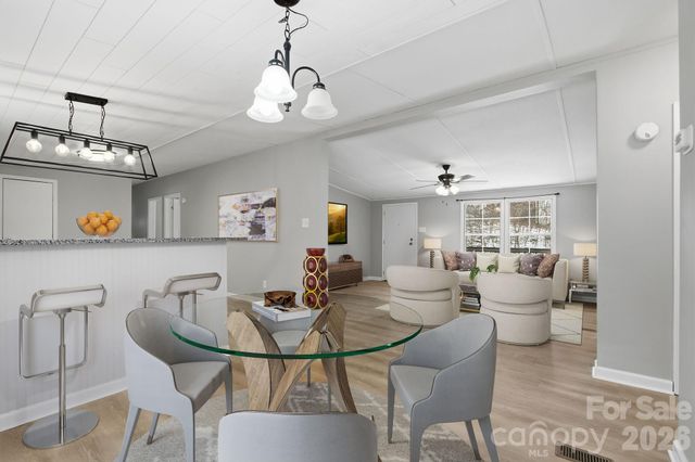 517 Ridgeway Place SW, Lenoir, NC 26845