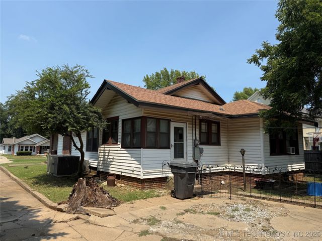 1306 McLish, Ardmore, OK 73401