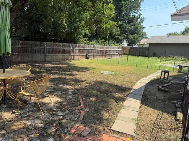 1306 McLish, Ardmore, OK 73401