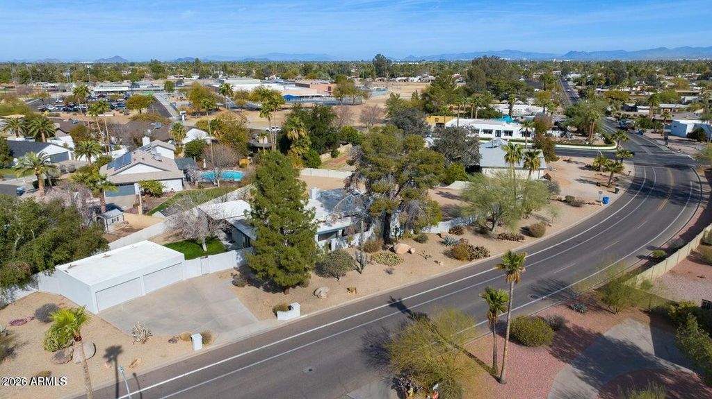 Image 14 of property listing at 12836 N 60TH Street, Scottsdale, AZ 85254