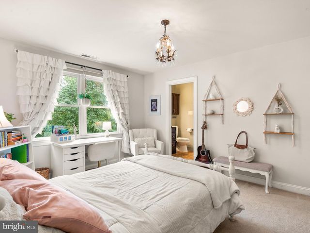 1285 OLD WOODS RD, West Chester, PA 19382