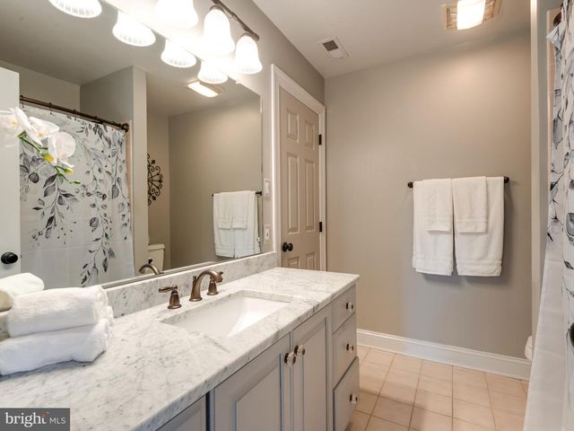 1285 OLD WOODS RD, West Chester, PA 19382