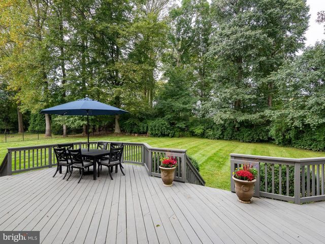 1285 OLD WOODS RD, West Chester, PA 19382