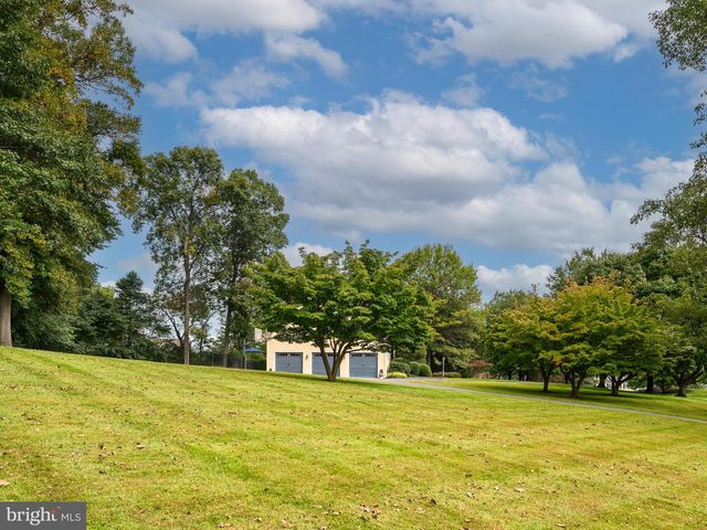 1285 OLD WOODS RD, West Chester, PA 19382