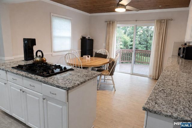 3-11 Pickett Place, Fair Lawn, NJ 07410