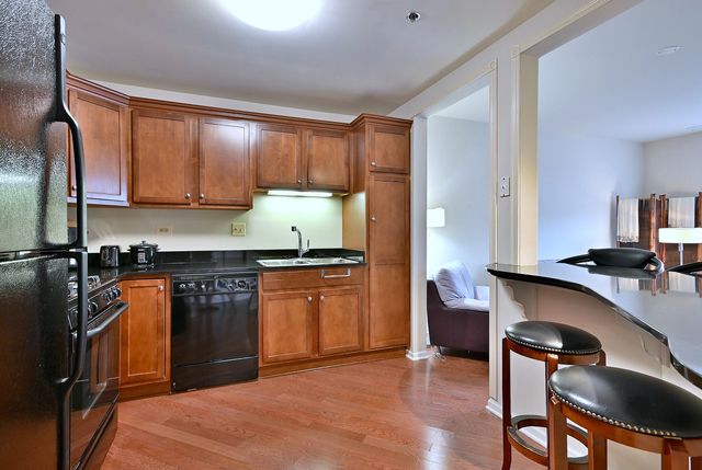 1930 N Harlem Avenue 402, Elmwood Park, IL 60707