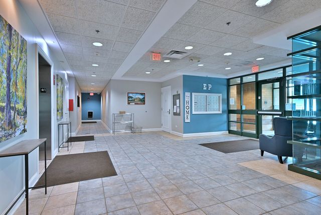 1930 N Harlem Avenue 402, Elmwood Park, IL 60707