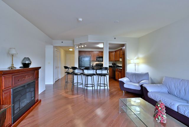 1930 N Harlem Avenue 402, Elmwood Park, IL 60707