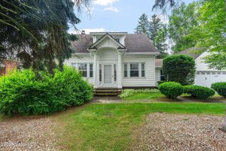 1423 Midline Road, Amsterdam, NY 12010