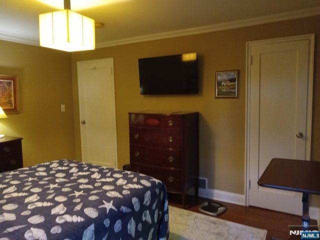 82 2nd Street, North Arlington, NJ 07031