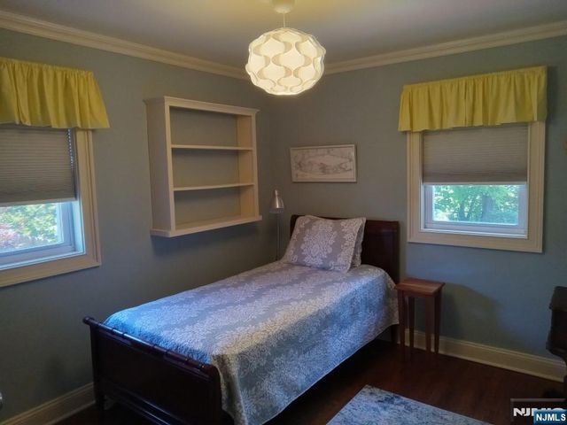 82 2nd Street, North Arlington, NJ 07031
