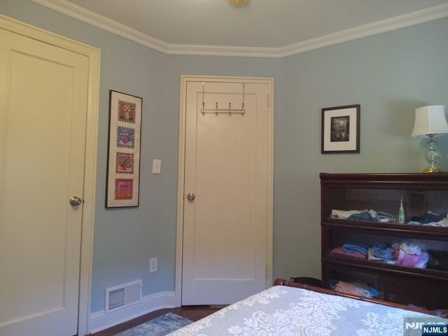 82 2nd Street, North Arlington, NJ 07031