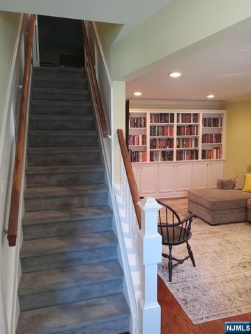 82 2nd Street, North Arlington, NJ 07031