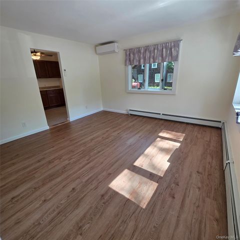 45 Christian Avenue, Setauket, NY 11733
