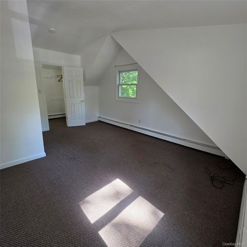 45 Christian Avenue, Setauket, NY 11733