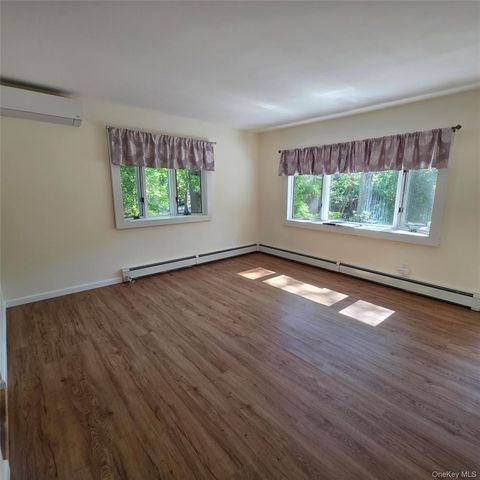 45 Christian Avenue, Setauket, NY 11733