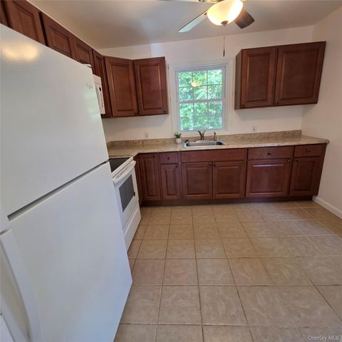45 Christian Avenue, Setauket, NY 11733