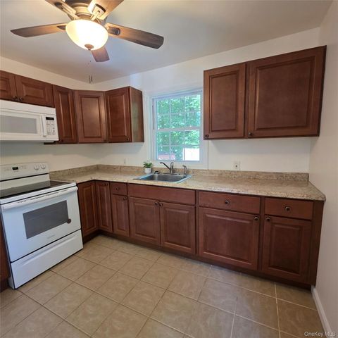 45 Christian Avenue, Setauket, NY 11733