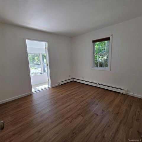 45 Christian Avenue, Setauket, NY 11733