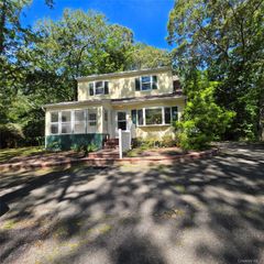 45 Christian Avenue, Setauket, NY 11733