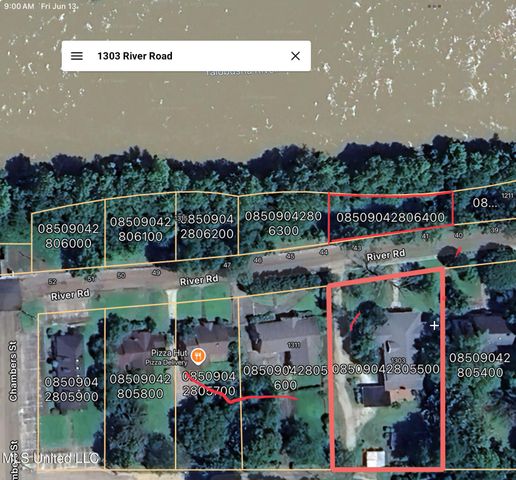1303 River Road, Greenwood, MS 38930