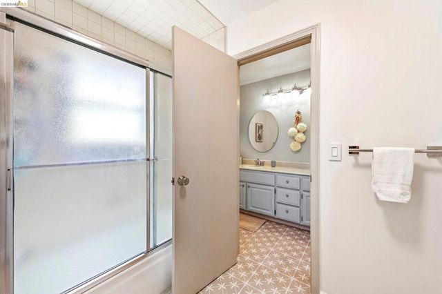 3300 Southridge Dr, Richmond, CA 94806