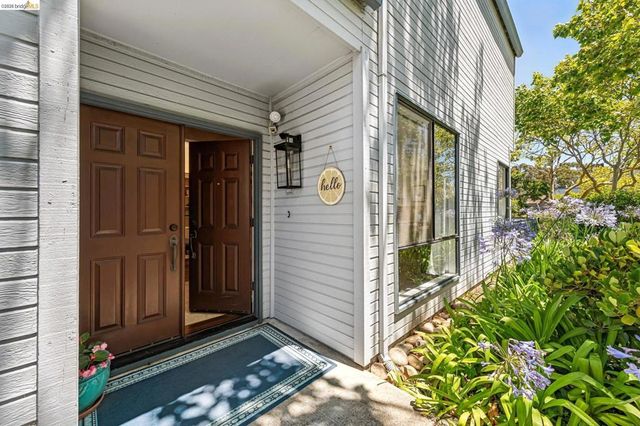 3300 Southridge Dr, Richmond, CA 94806