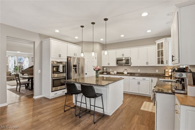 32895 Rebecca Lane, Avon Lake, OH 44012