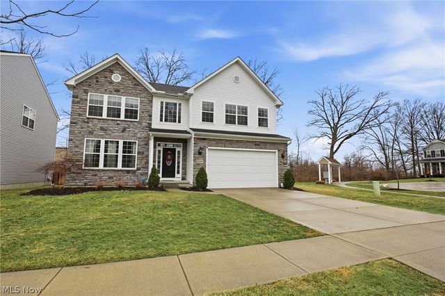 32895 Rebecca Lane, Avon Lake, OH 44012